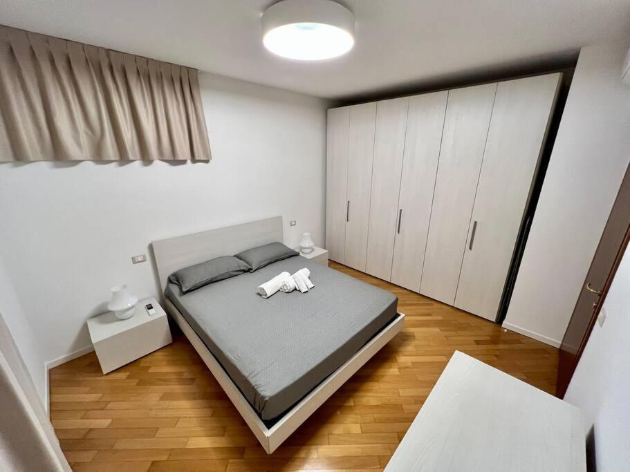 代森扎诺-德尔加达Beija Flor-Trilocale Piazza Garibaldi N18公寓 外观 照片